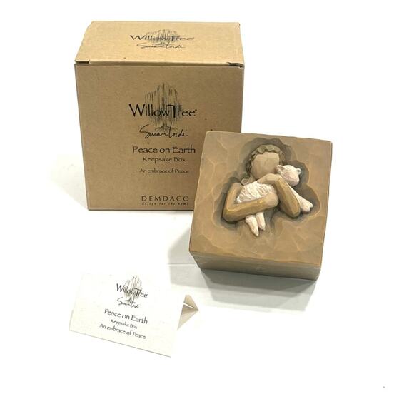 Willow Tree Other - Willow tree Peace on Earth Keepsake Box Lamb w/box